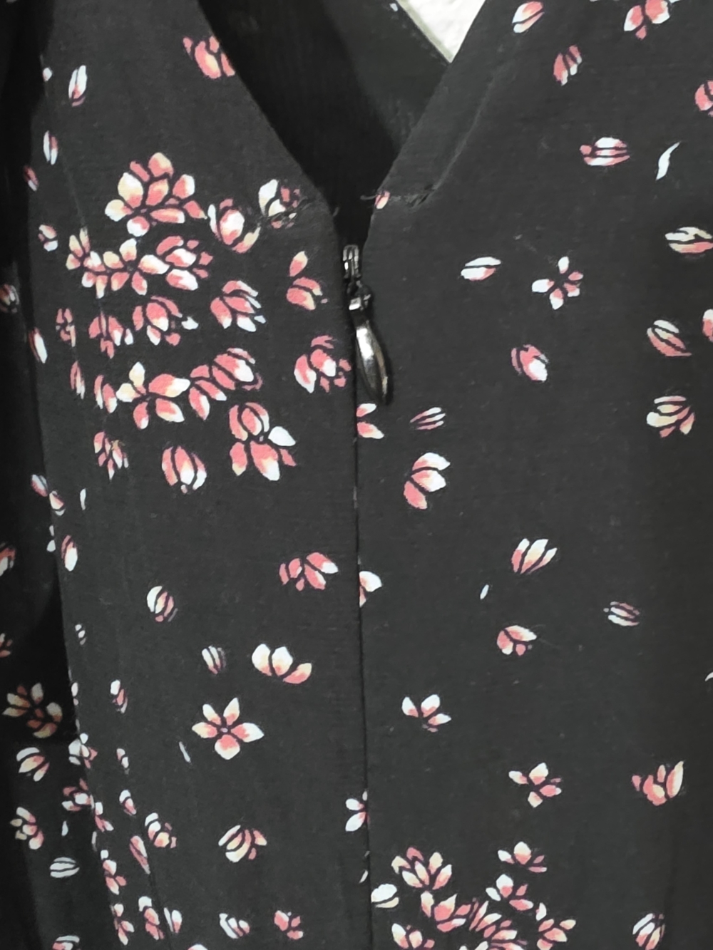 LOFT Black Floral Jumpsuit Sleeveless Wide Leg V-Neck Womens Medium - Picture 11 of 13